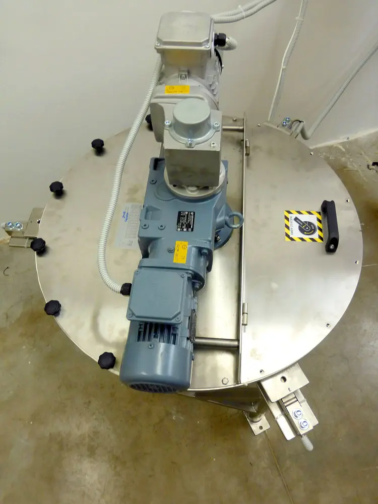 Vertikální míchací zařízení 50 litrů